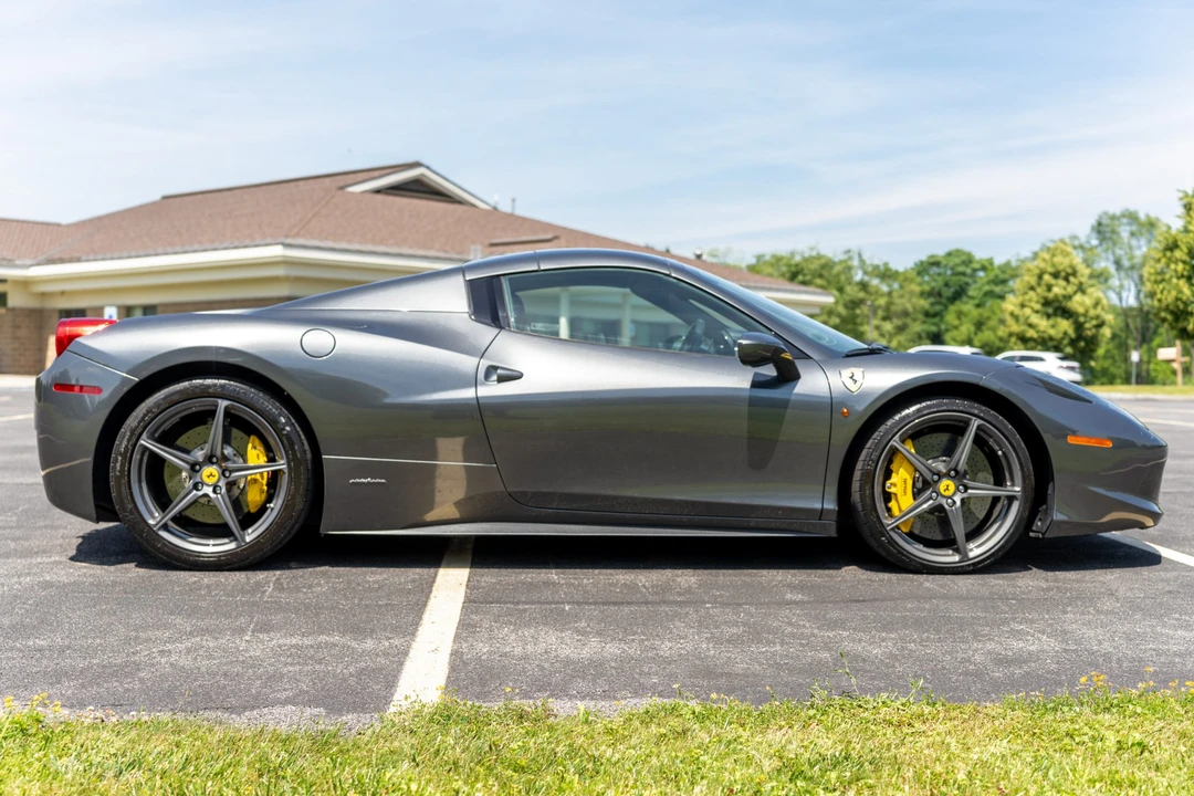 2015 Ferrari 458 Spider - Image 12 of 31