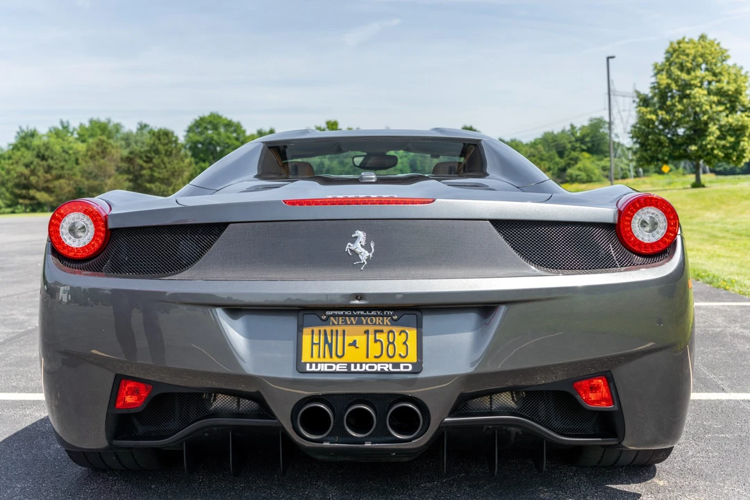 2015 Ferrari 458 Spider - Image 18 of 31