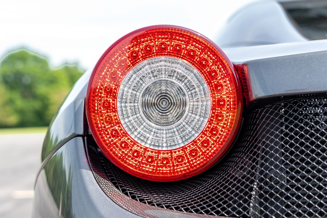 2015 Ferrari 458 Spider - Image 20 of 31