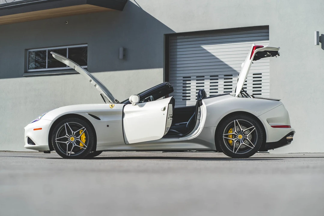 2015 Ferrari California T - Image 31 of 31