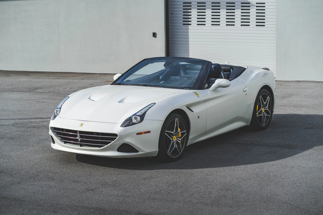 2015 Ferrari California T - Image 22 of 31