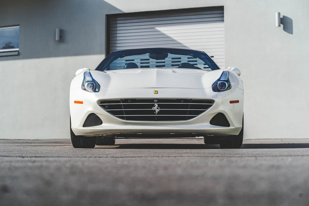 2015 Ferrari California T - Image 29 of 31