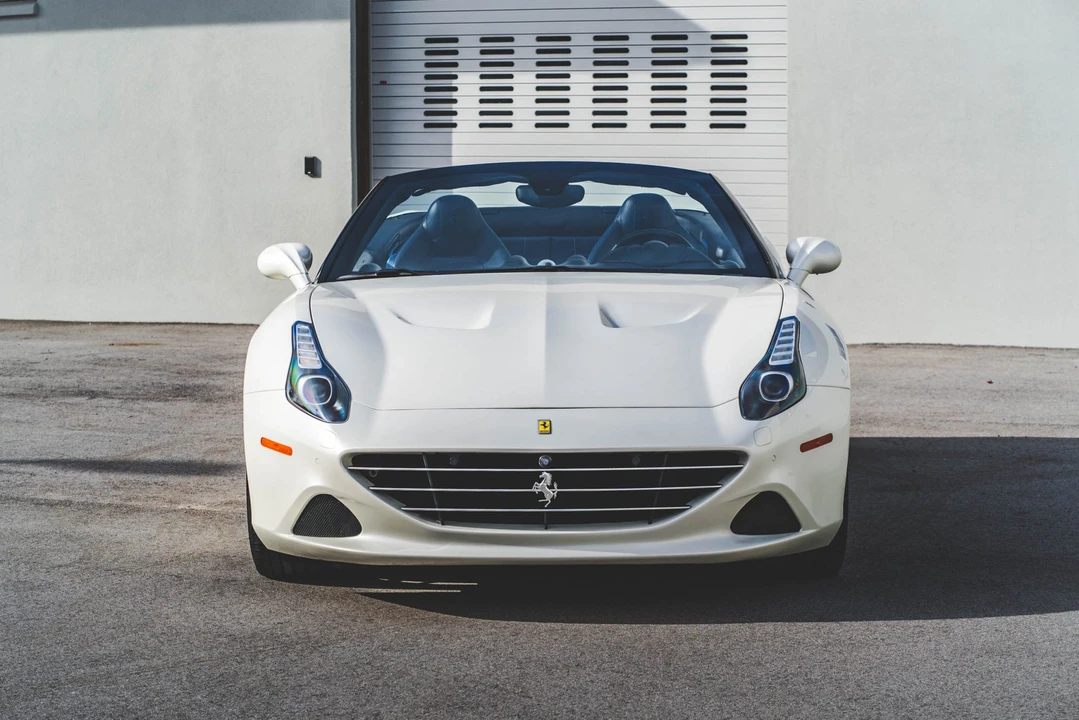2015 Ferrari California T - Image 28 of 31