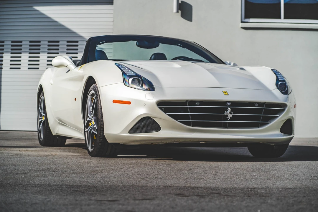 2015 Ferrari California T - Image 30 of 31