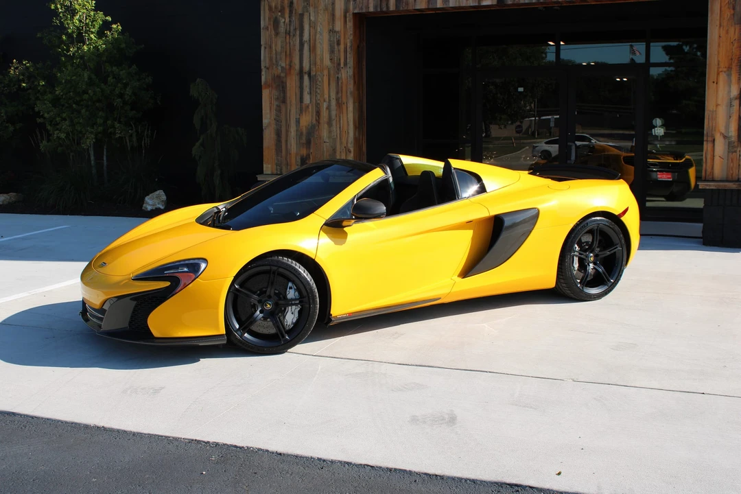 2015 McLaren 650S Spider - Image 2 of 31