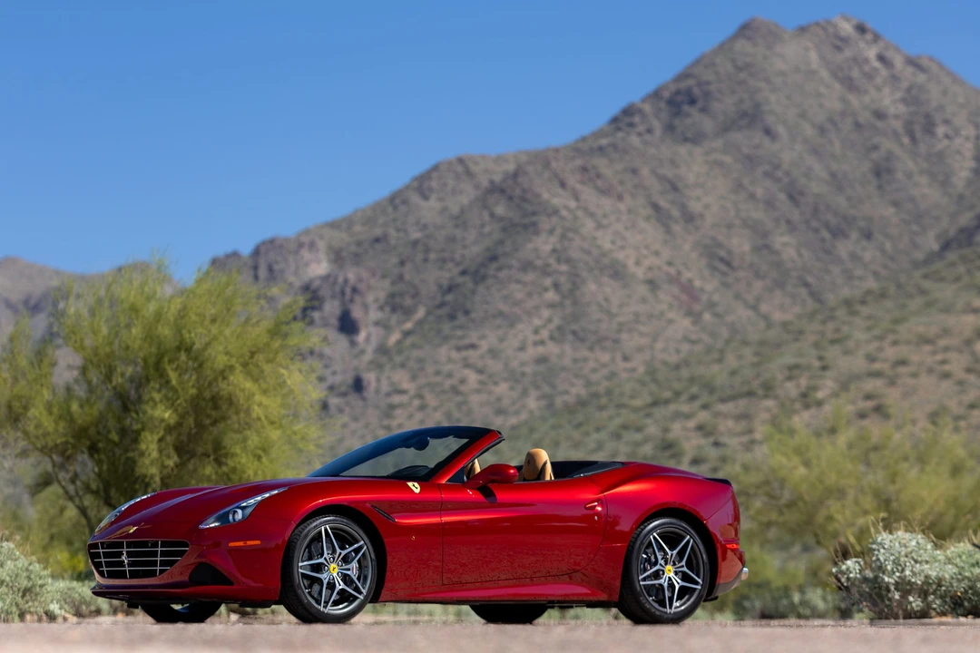 2016 Ferrari California T - Image 3 of 31