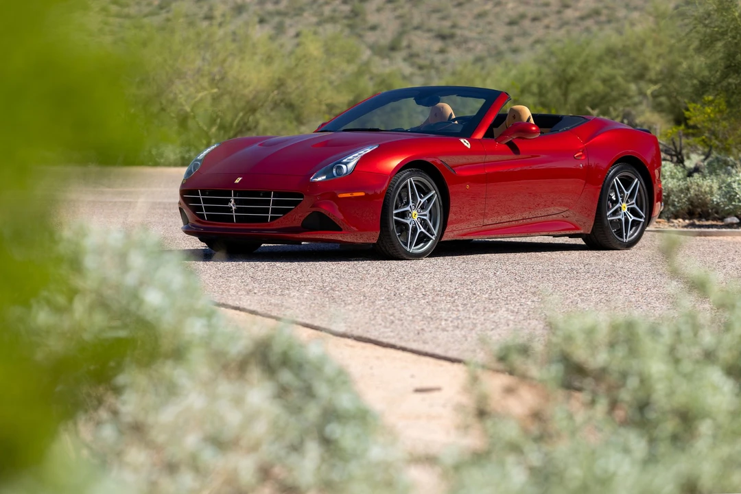 2016 Ferrari California T - Image 5 of 31