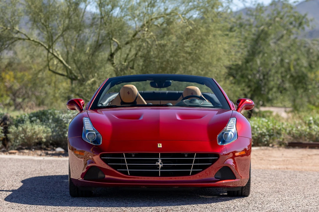 2016 Ferrari California T - Image 7 of 31