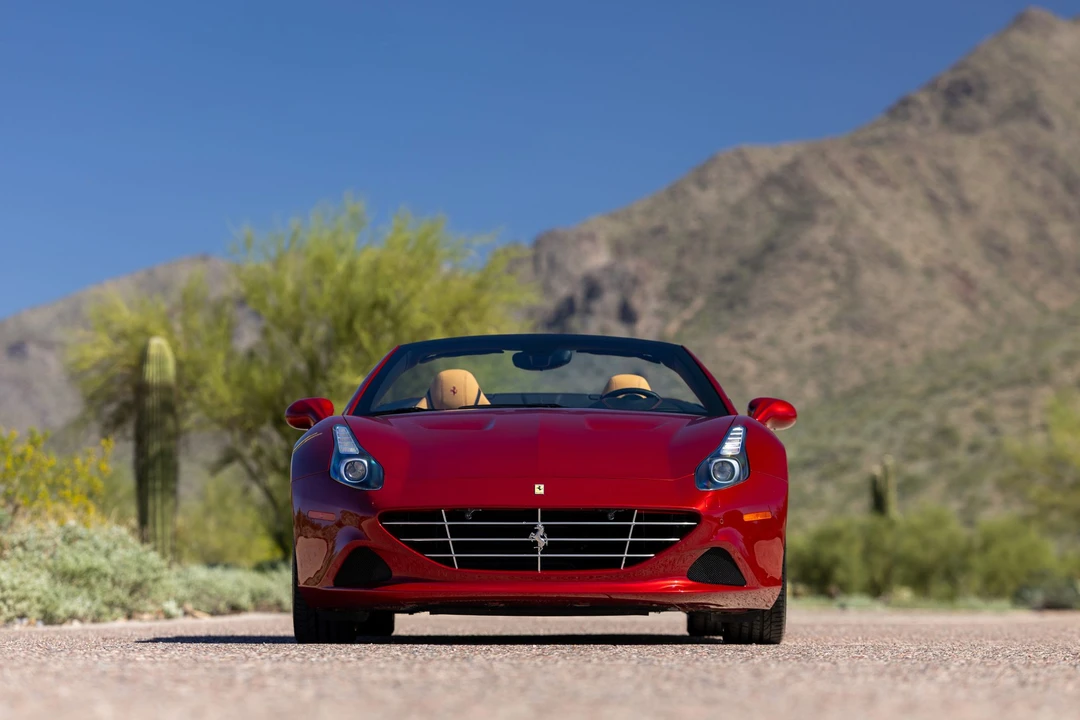 2016 Ferrari California T - Image 8 of 31