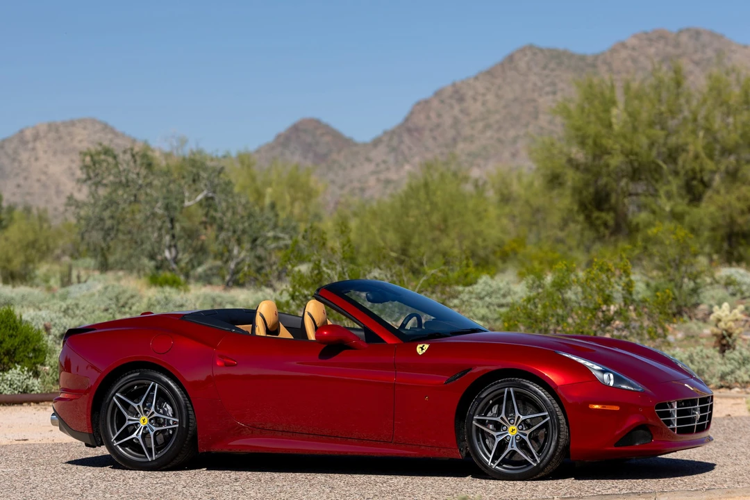 2016 Ferrari California T - Image 13 of 31