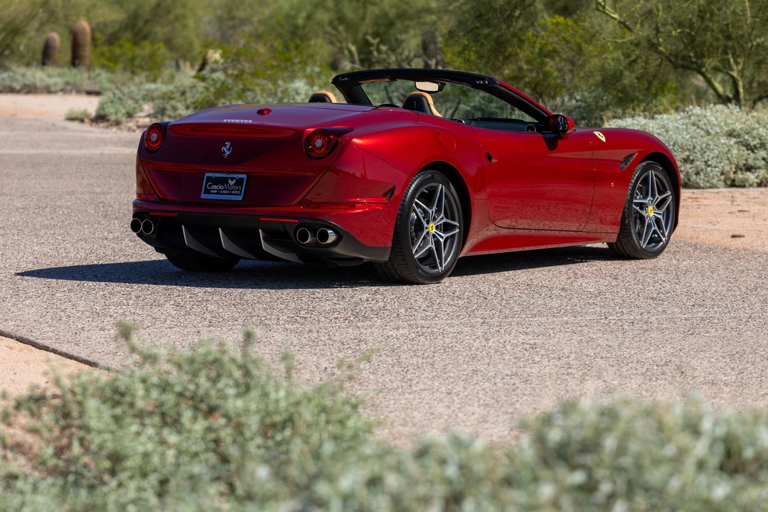 2016 Ferrari California T - Image 18 of 31