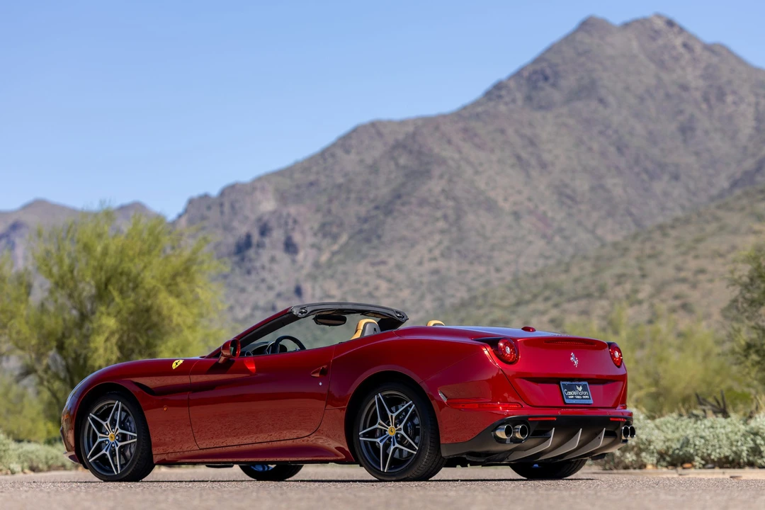 2016 Ferrari California T - Image 28 of 31