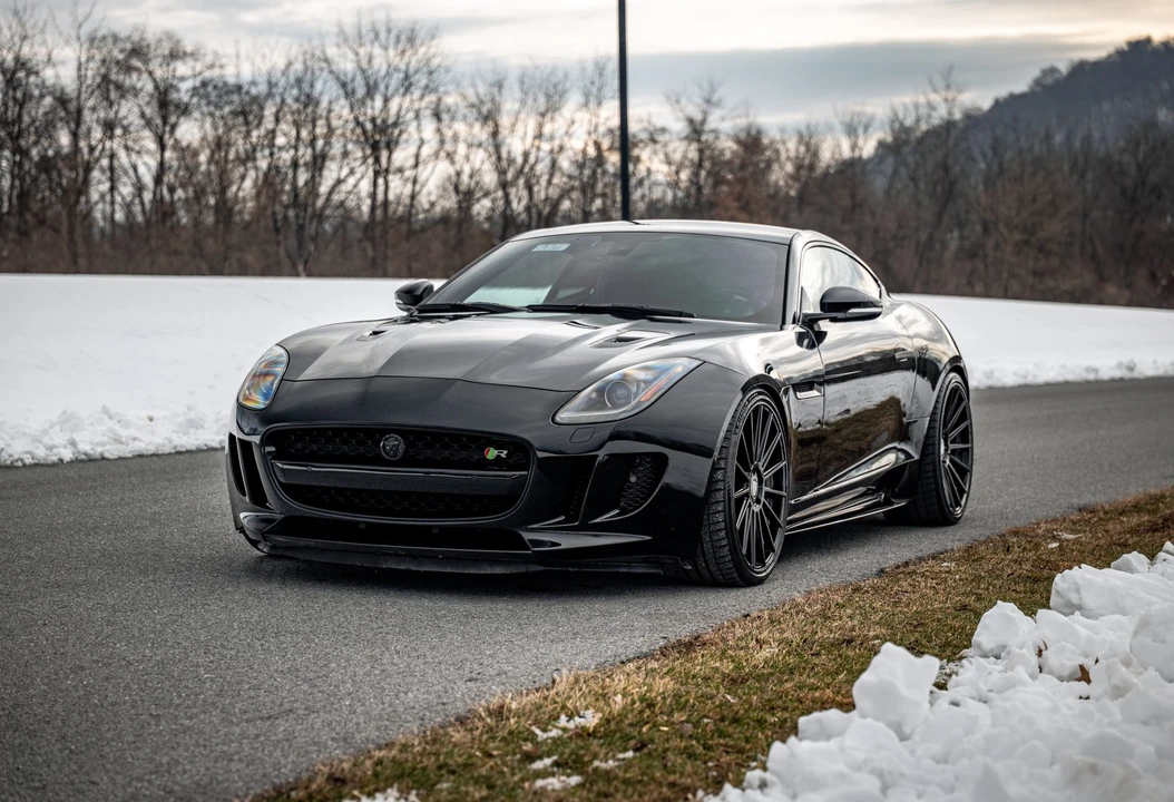 2016 Jaguar F-Type R 1st Gen - Image 9 of 31