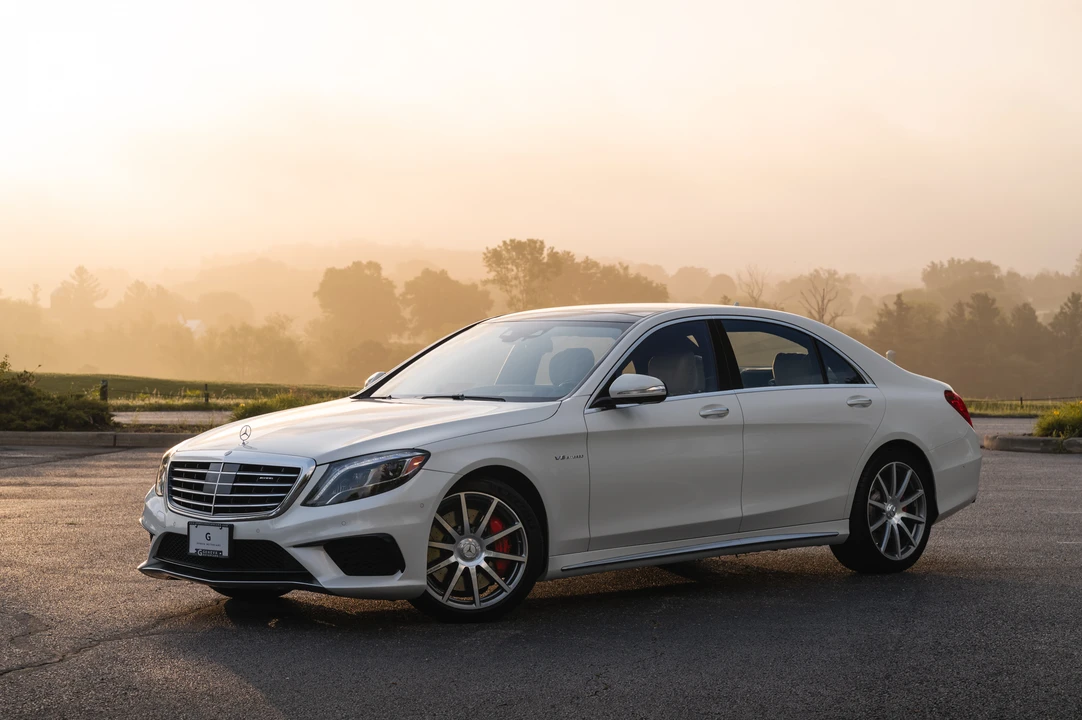 2016 Mercedes-Benz W222 S 63 & S 65 AMG - Image 2 of 31