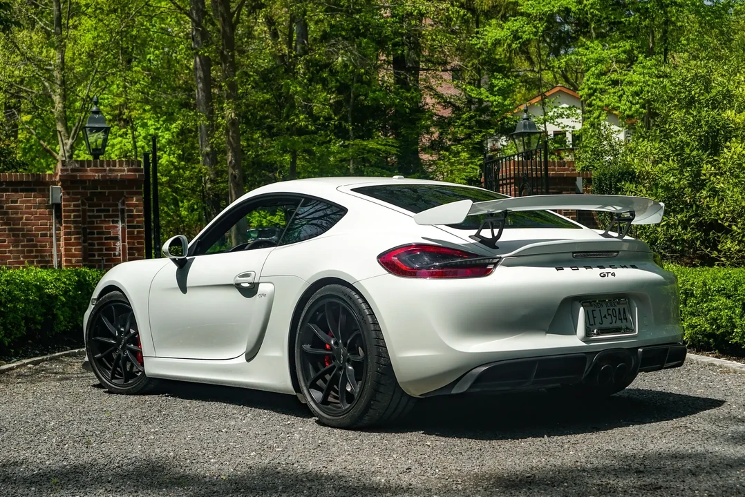 2016 Porsche 981 Cayman GT4 - Image 6 of 6