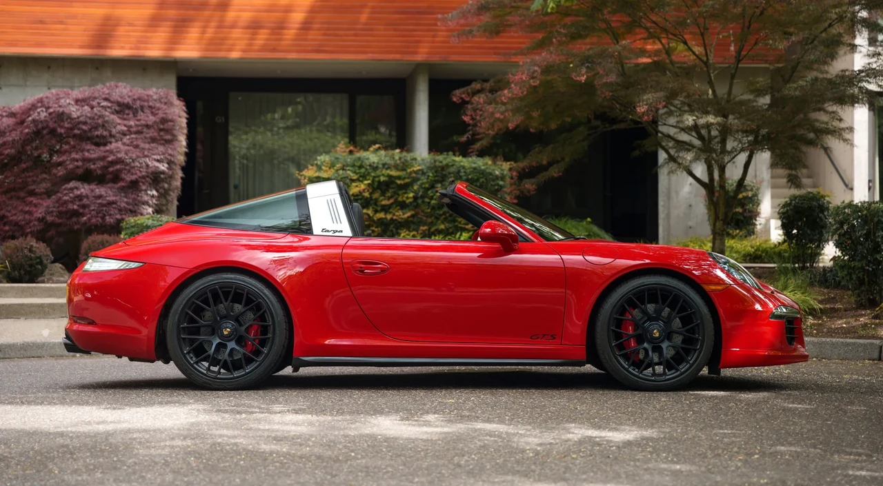 2016 Porsche 991 Targa 4 GTS - Image 14 of 31