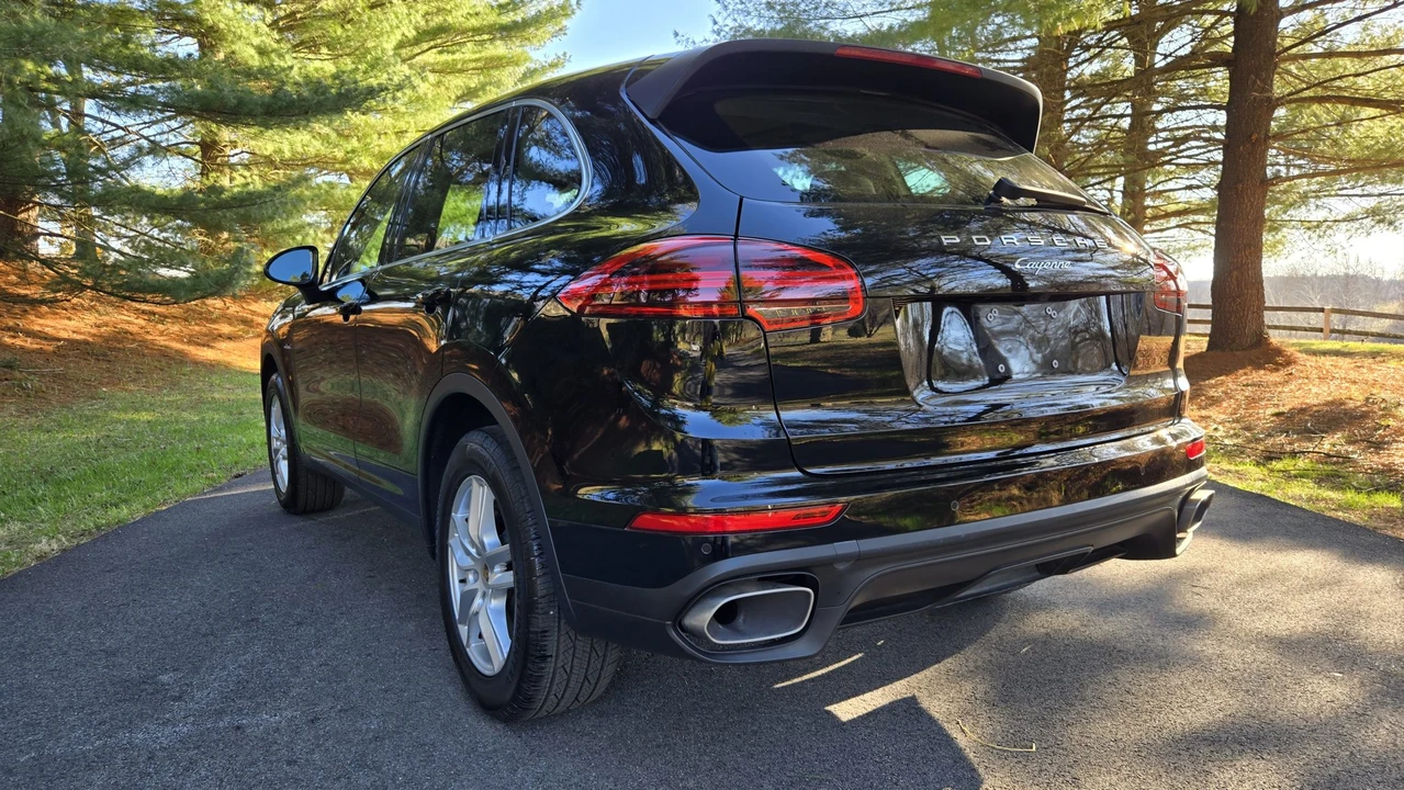 2016 Porsche 958 Cayenne Diesel - Image 16 of 31