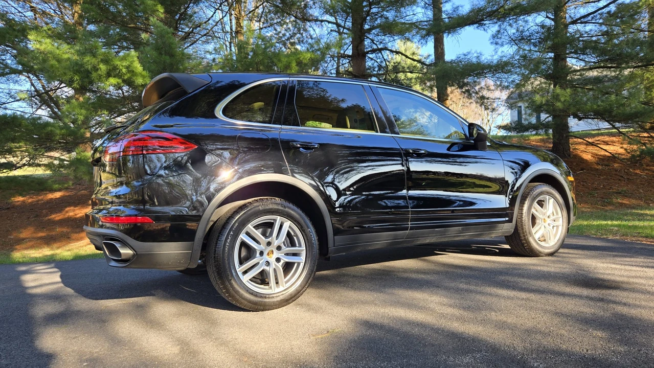 2016 Porsche 958 Cayenne Diesel - Image 25 of 31