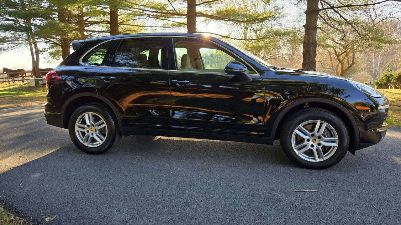 2016 Porsche 958 Cayenne Diesel - Image 27 of 31