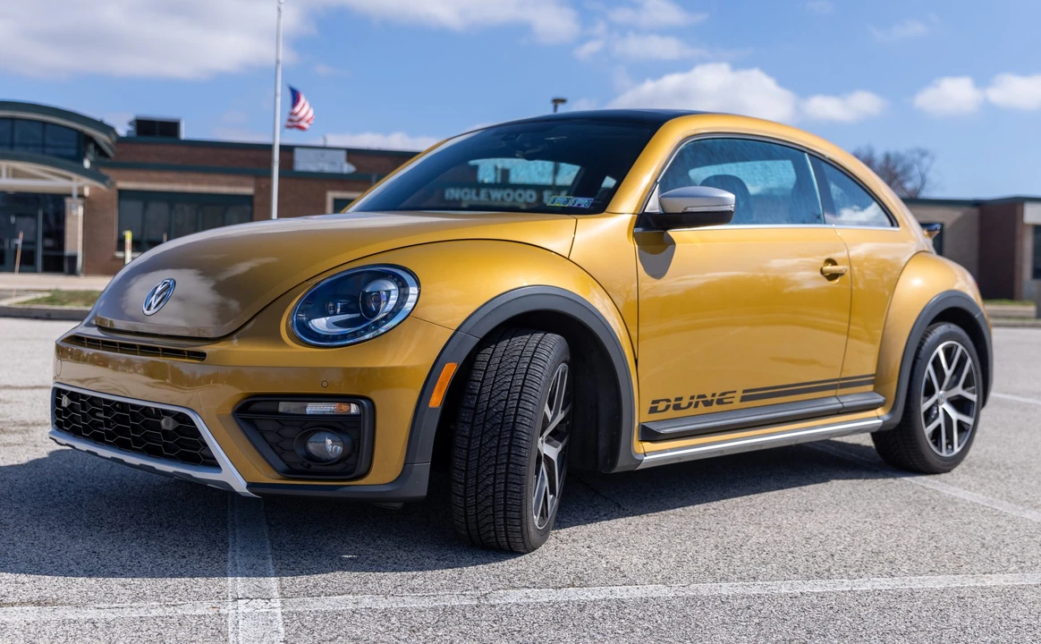 2016 Volkswagen A5 Beetle - Image 2 of 21