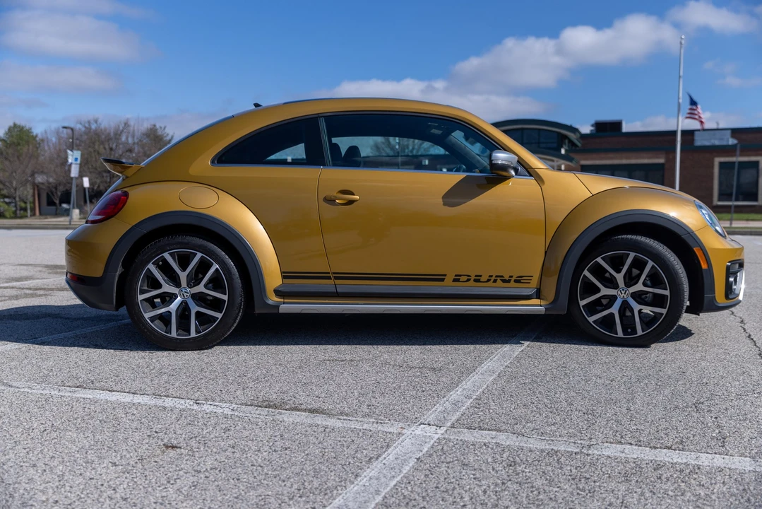 2016 Volkswagen A5 Beetle - Image 10 of 21