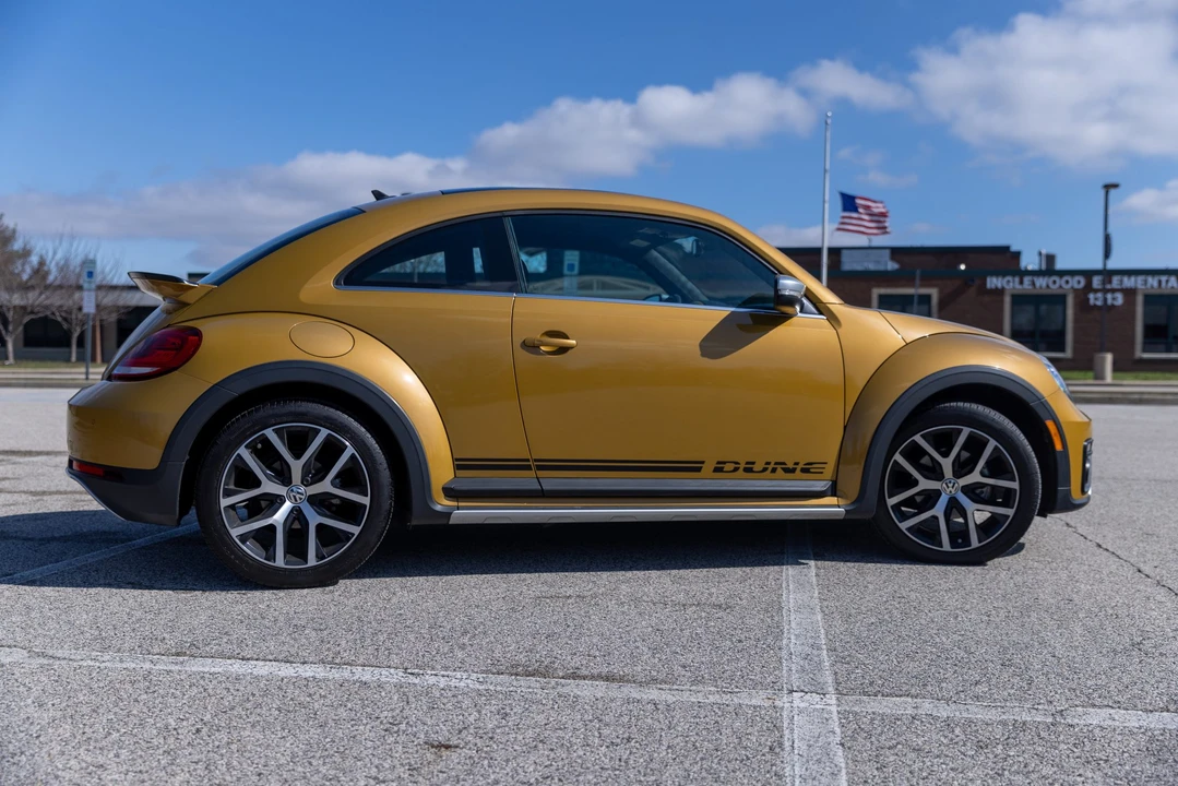 2016 Volkswagen A5 Beetle - Image 11 of 21