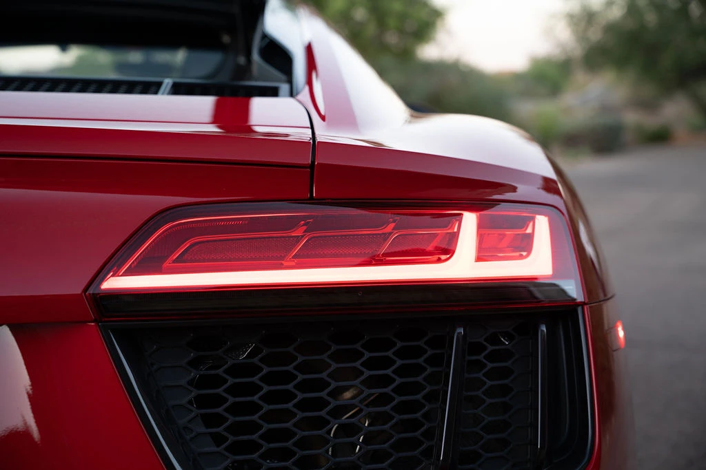 2017 Audi 4S R8 - Image 25 of 31