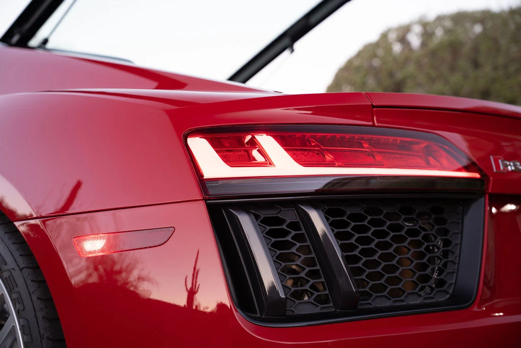 2017 Audi 4S R8 - Image 27 of 31