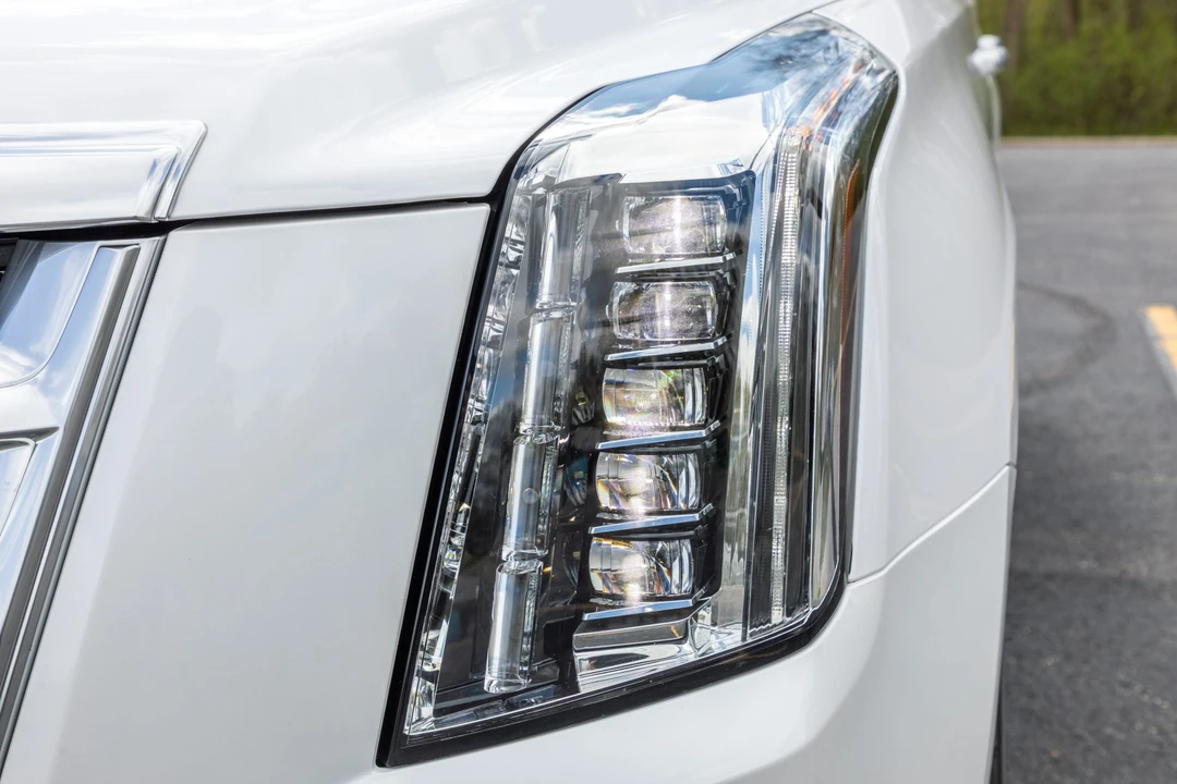 2017 Cadillac Escalade 4th Gen - Image 20 of 31