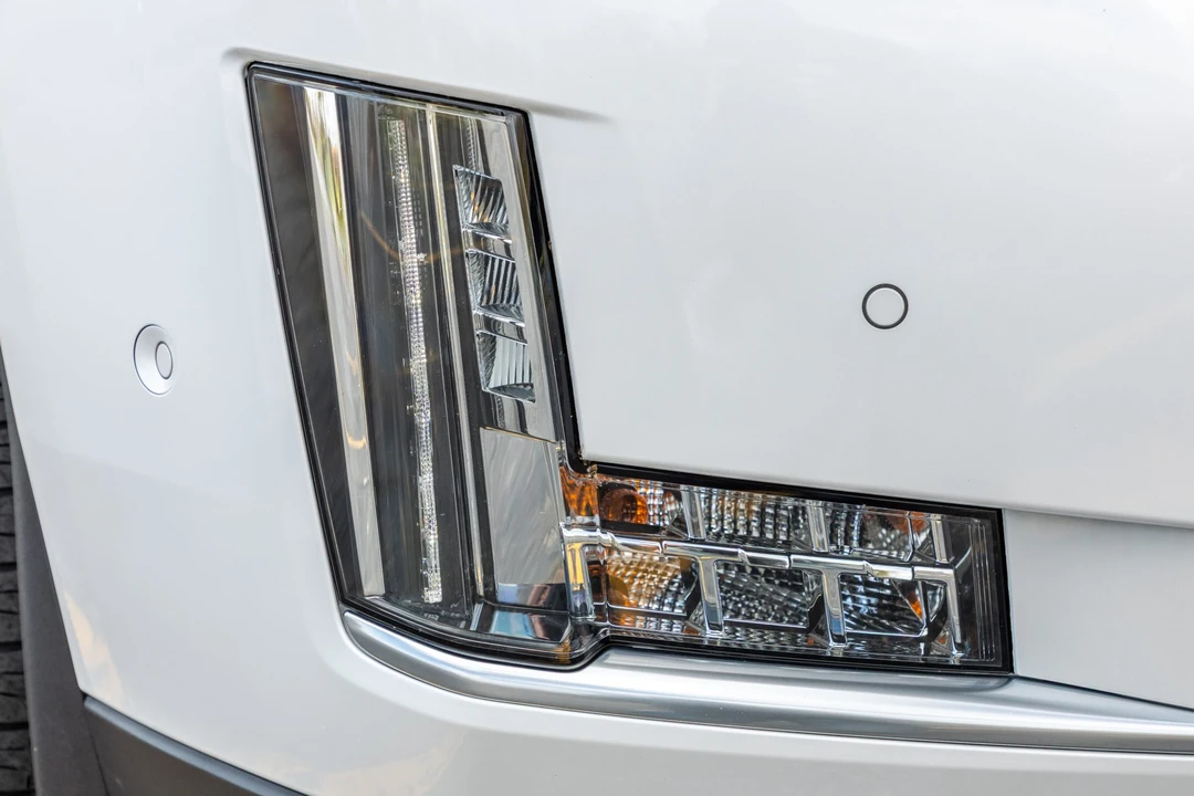 2017 Cadillac Escalade 4th Gen - Image 13 of 31