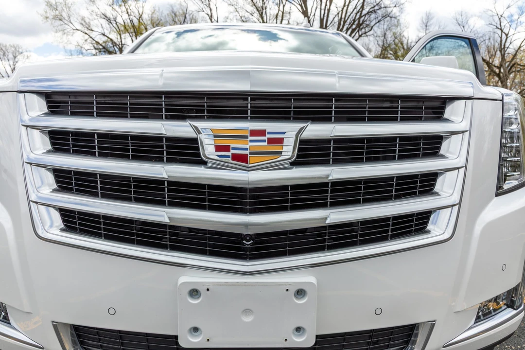 2017 Cadillac Escalade 4th Gen - Image 16 of 31