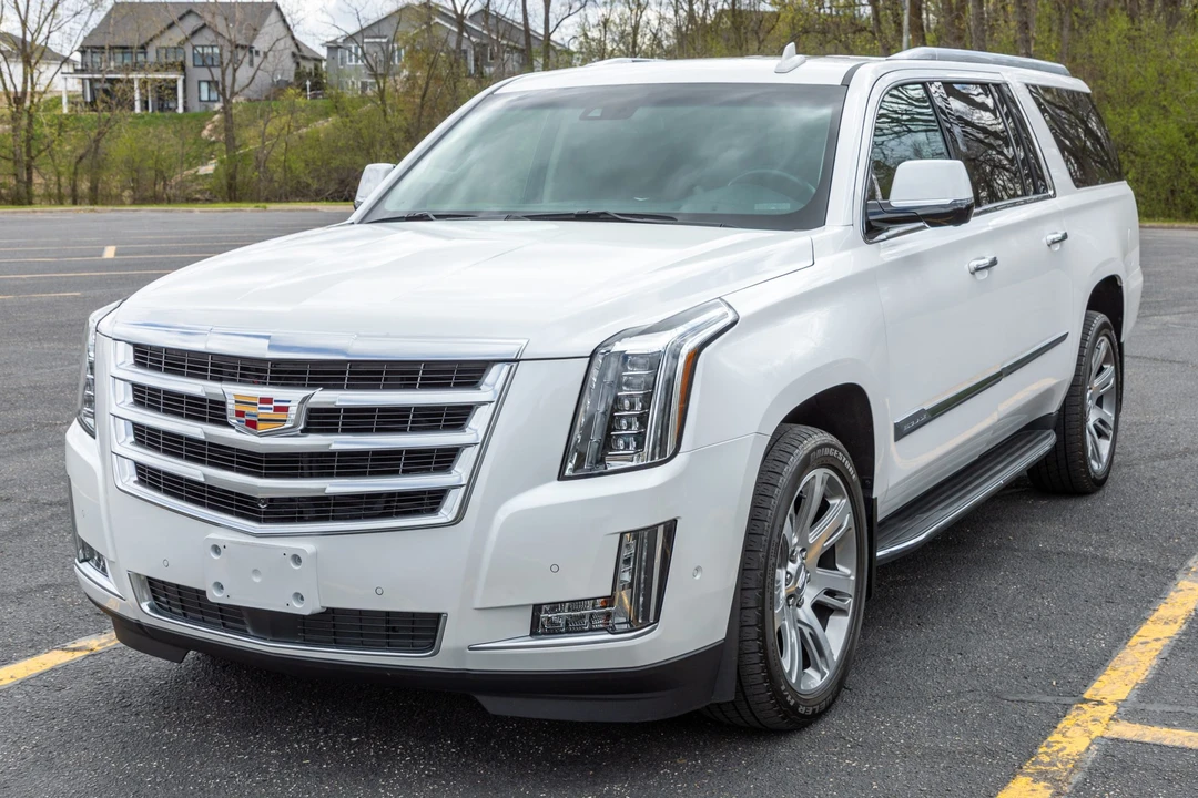 2017 Cadillac Escalade 4th Gen - Image 3 of 31
