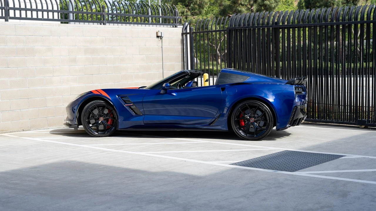 2017 Chevrolet Corvette C7 Grand Sport - Image 16 of 31