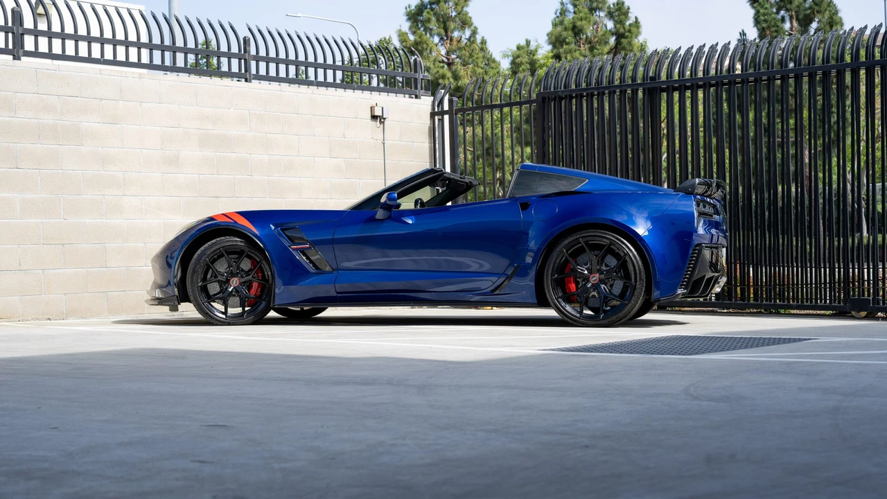 2017 Chevrolet Corvette C7 Grand Sport - Image 17 of 31