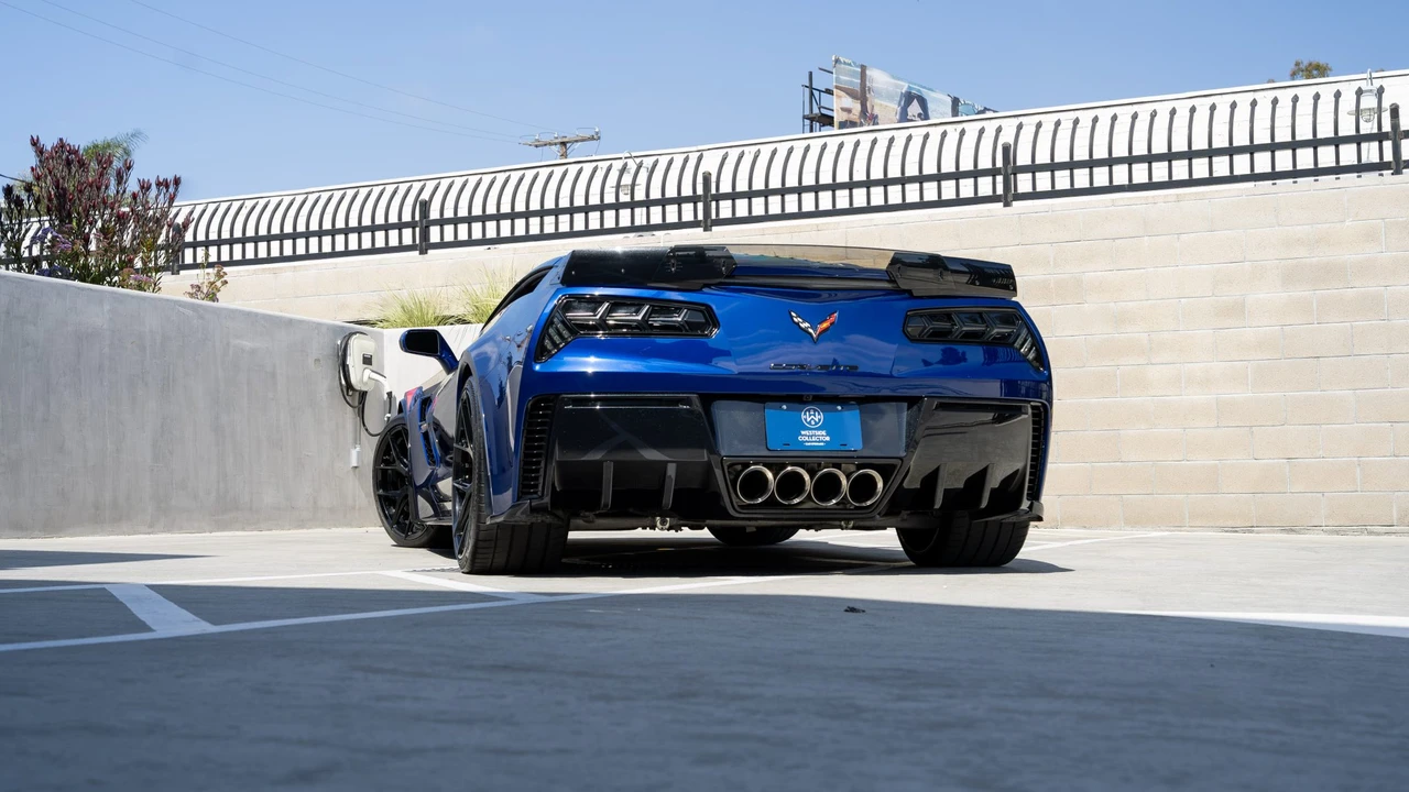 2017 Chevrolet Corvette C7 Grand Sport - Image 24 of 31
