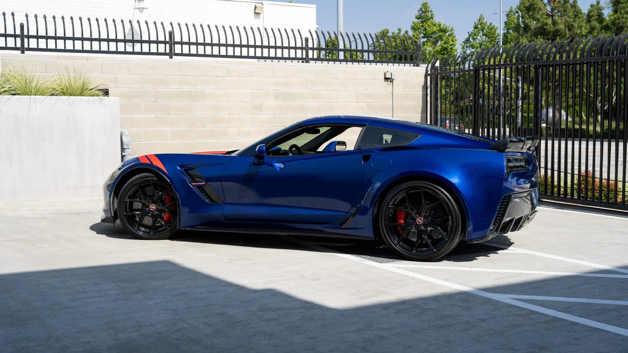 2017 Chevrolet Corvette C7 Grand Sport - Image 19 of 31