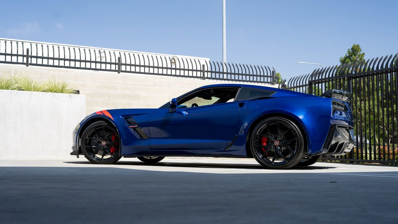 2017 Chevrolet Corvette C7 Grand Sport - Image 18 of 31