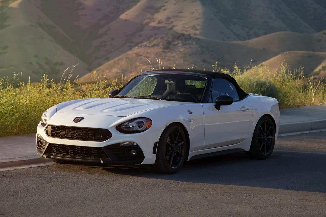 2017 Fiat 124 Spider - Image 7 of 31