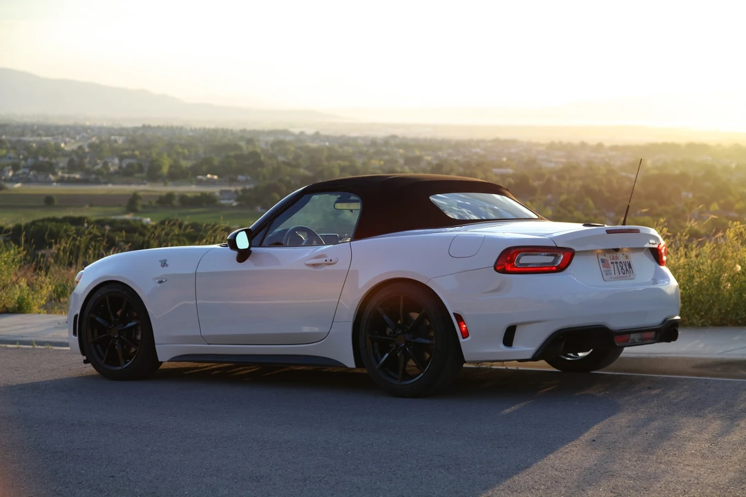 2017 Fiat 124 Spider - Image 12 of 31