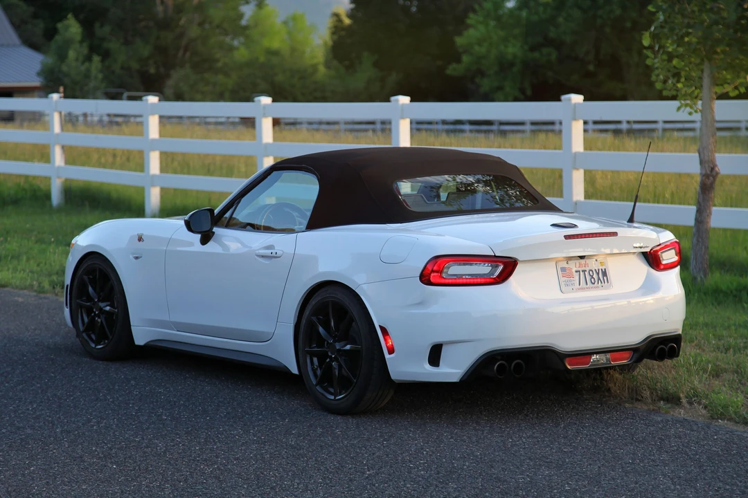 2017 Fiat 124 Spider - Image 13 of 31