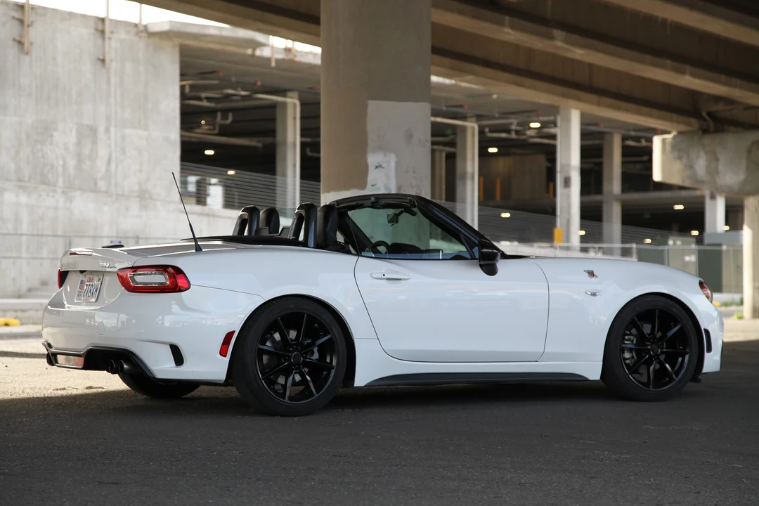 2017 Fiat 124 Spider - Image 20 of 31