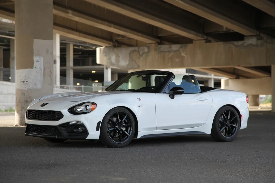 2017 Fiat 124 Spider - Image 8 of 31