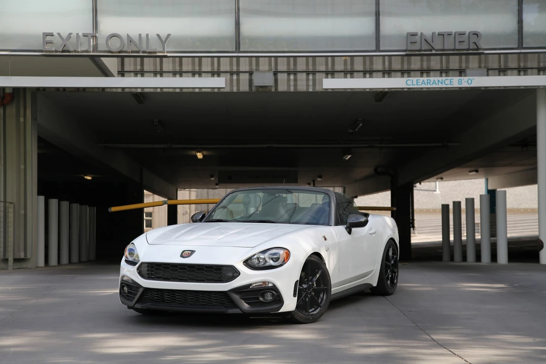 2017 Fiat 124 Spider - Image 5 of 31