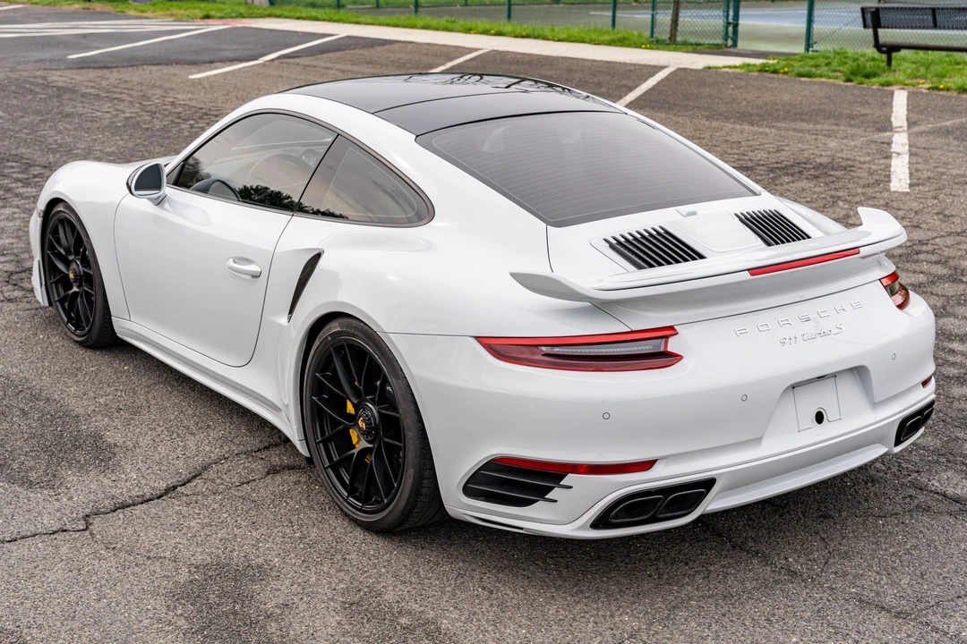 2017 Porsche 991 Turbo - Image 9 of 31