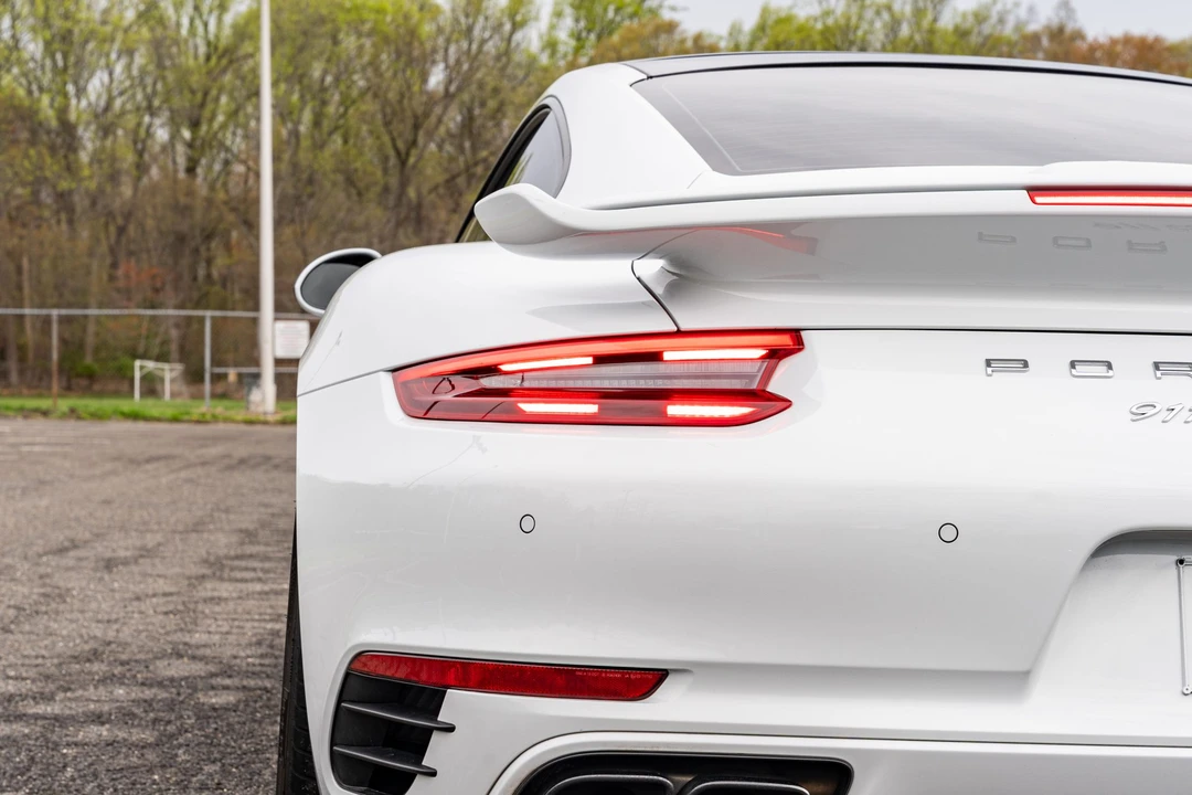 2017 Porsche 991 Turbo - Image 29 of 31