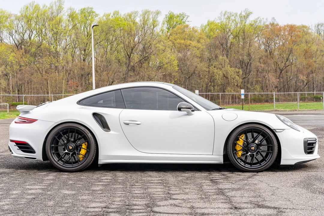 2017 Porsche 991 Turbo - Image 6 of 31