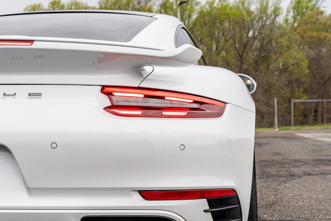 2017 Porsche 991 Turbo - Image 27 of 31