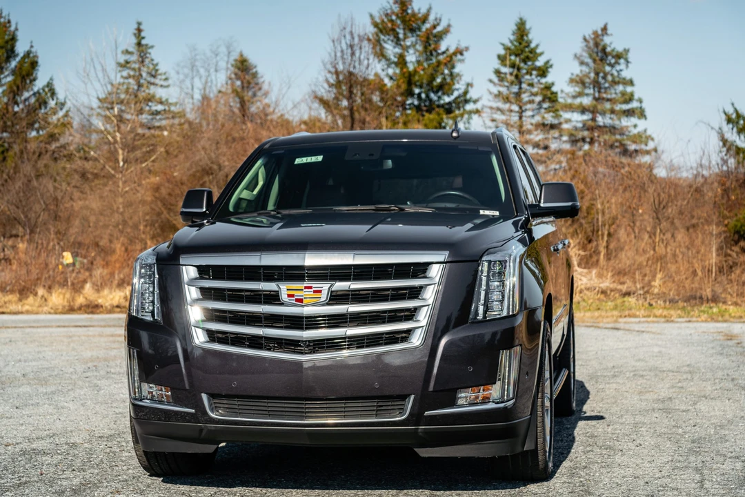 2018 Cadillac Escalade 4th Gen - Image 3 of 31