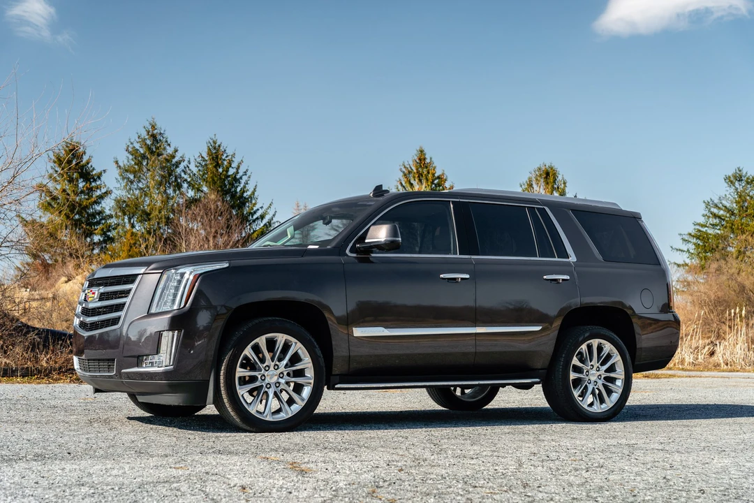 2018 Cadillac Escalade 4th Gen - Image 9 of 31