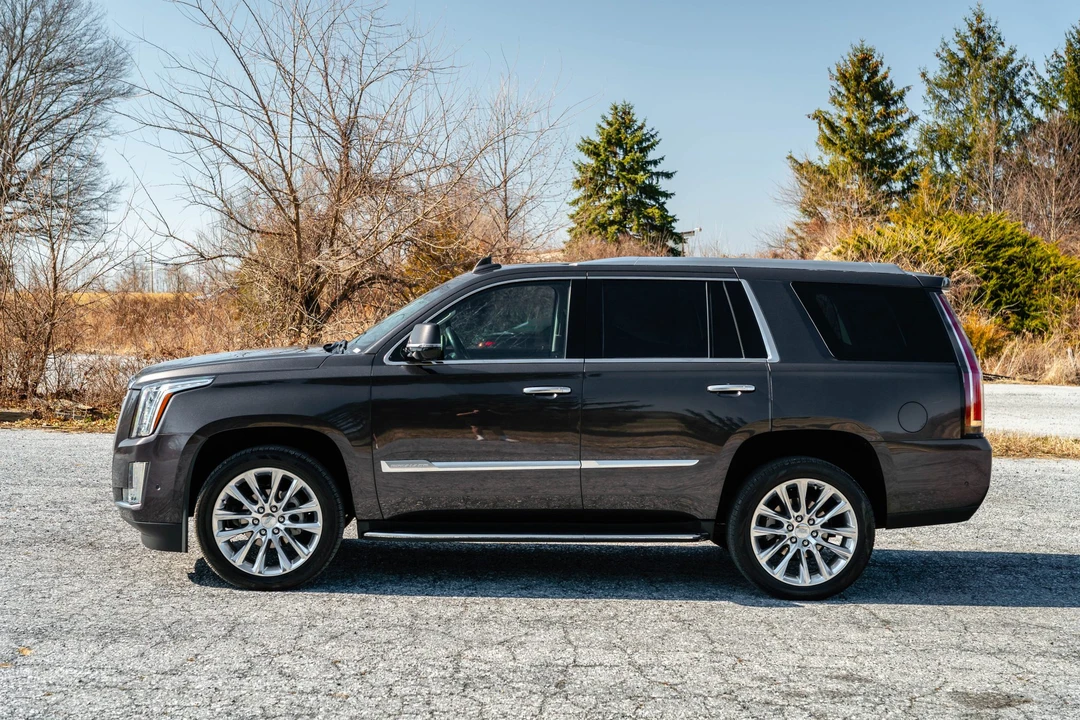 2018 Cadillac Escalade 4th Gen - Image 14 of 31